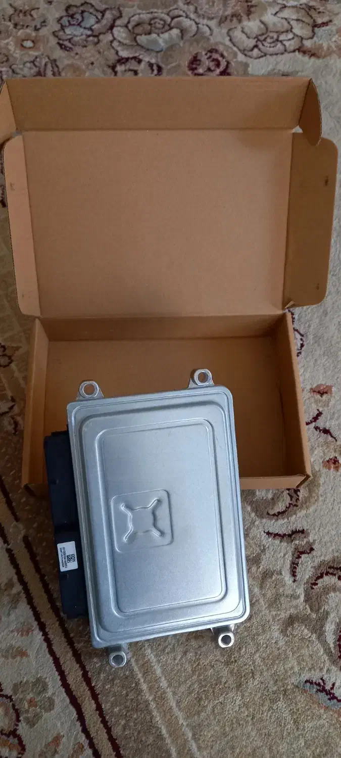 ایسیو ساینا نو|قطعات یدکی و لوازم جانبی|شیراز, کوشک میدان|دیوار