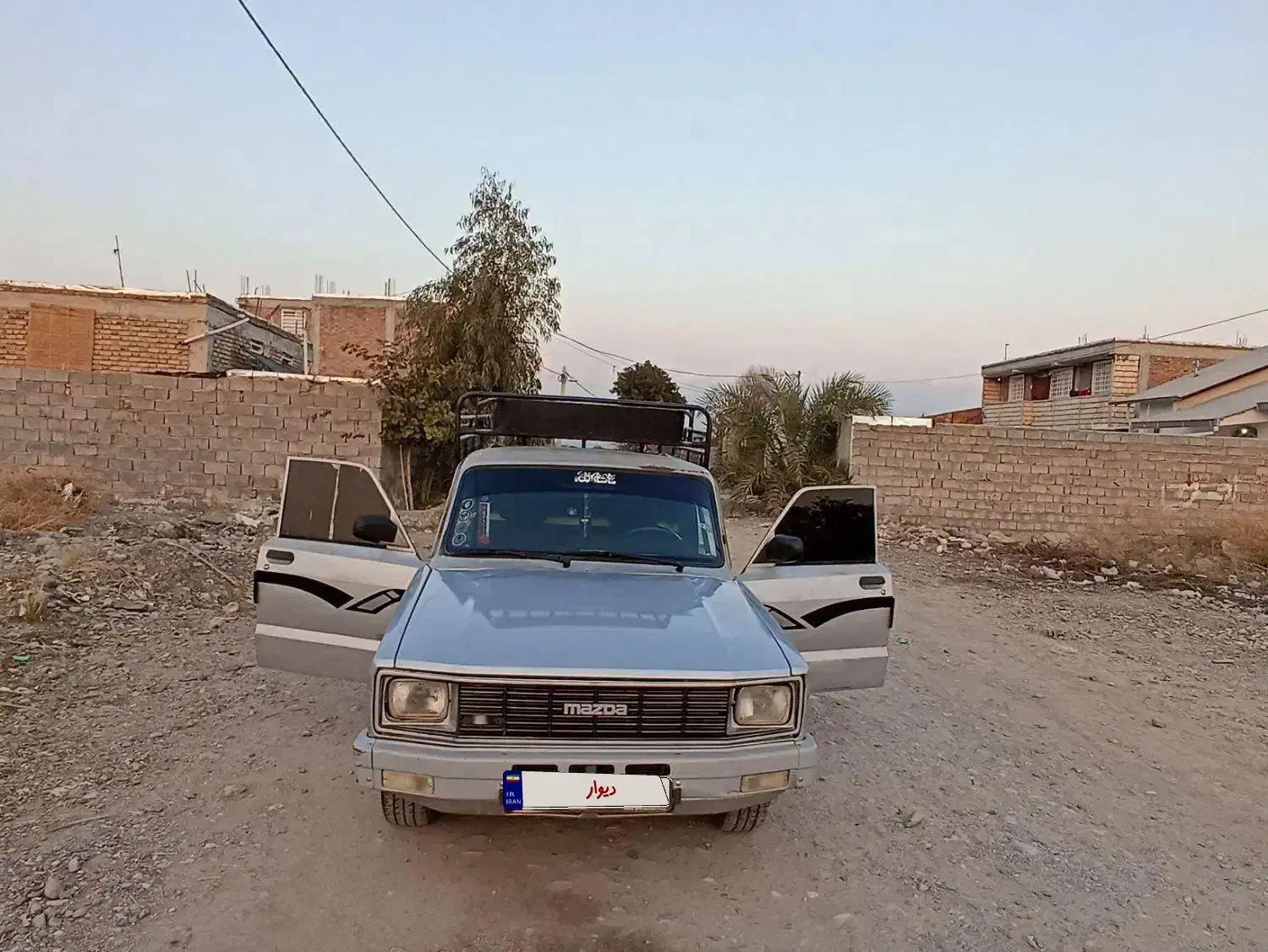 وانت مزدا|خودرو سواری و وانت|جیرفت, |دیوار