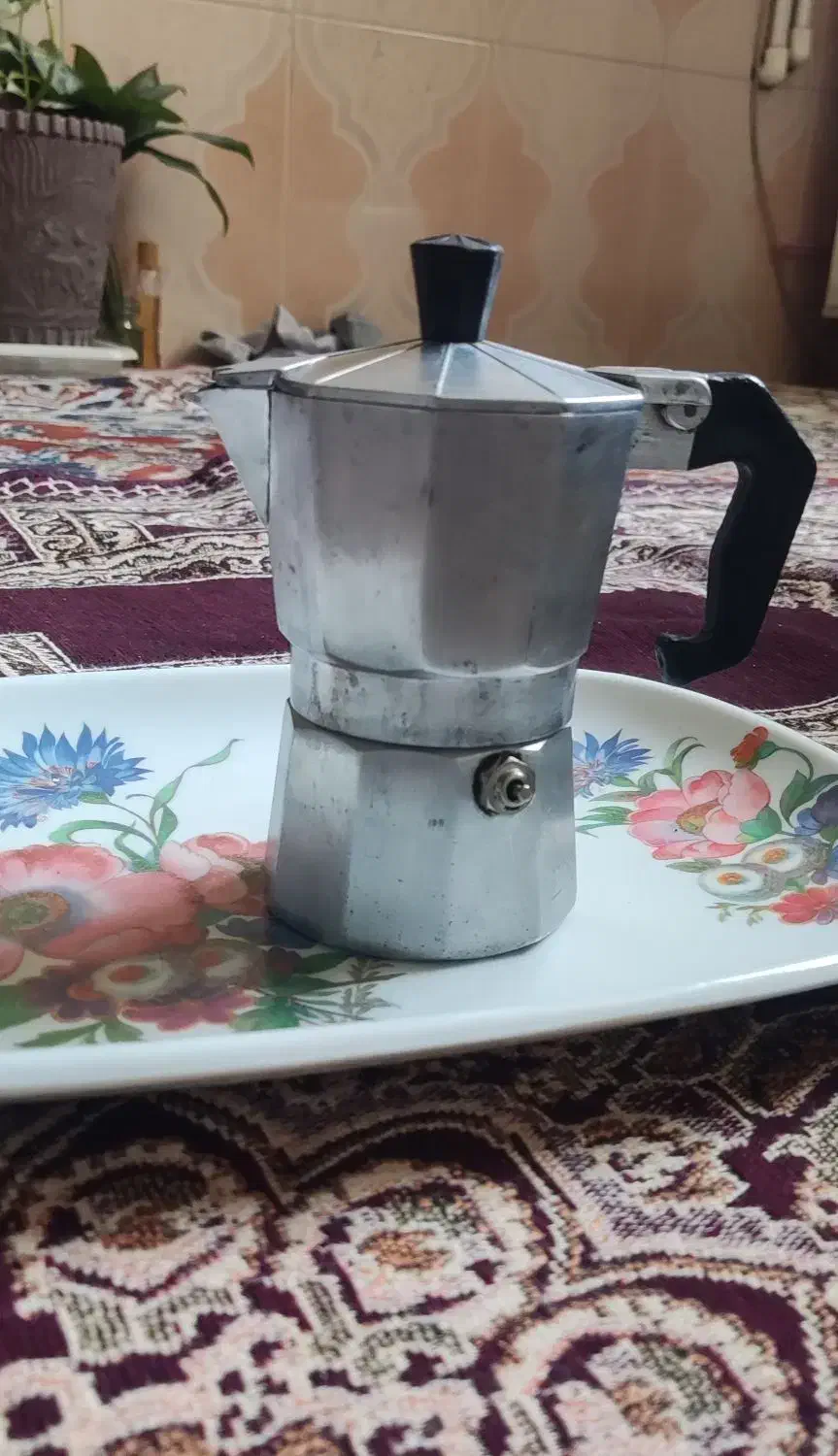 قهوه ساز|قوری، کتری، قهوه‌ساز دستی|مریوان, |دیوار