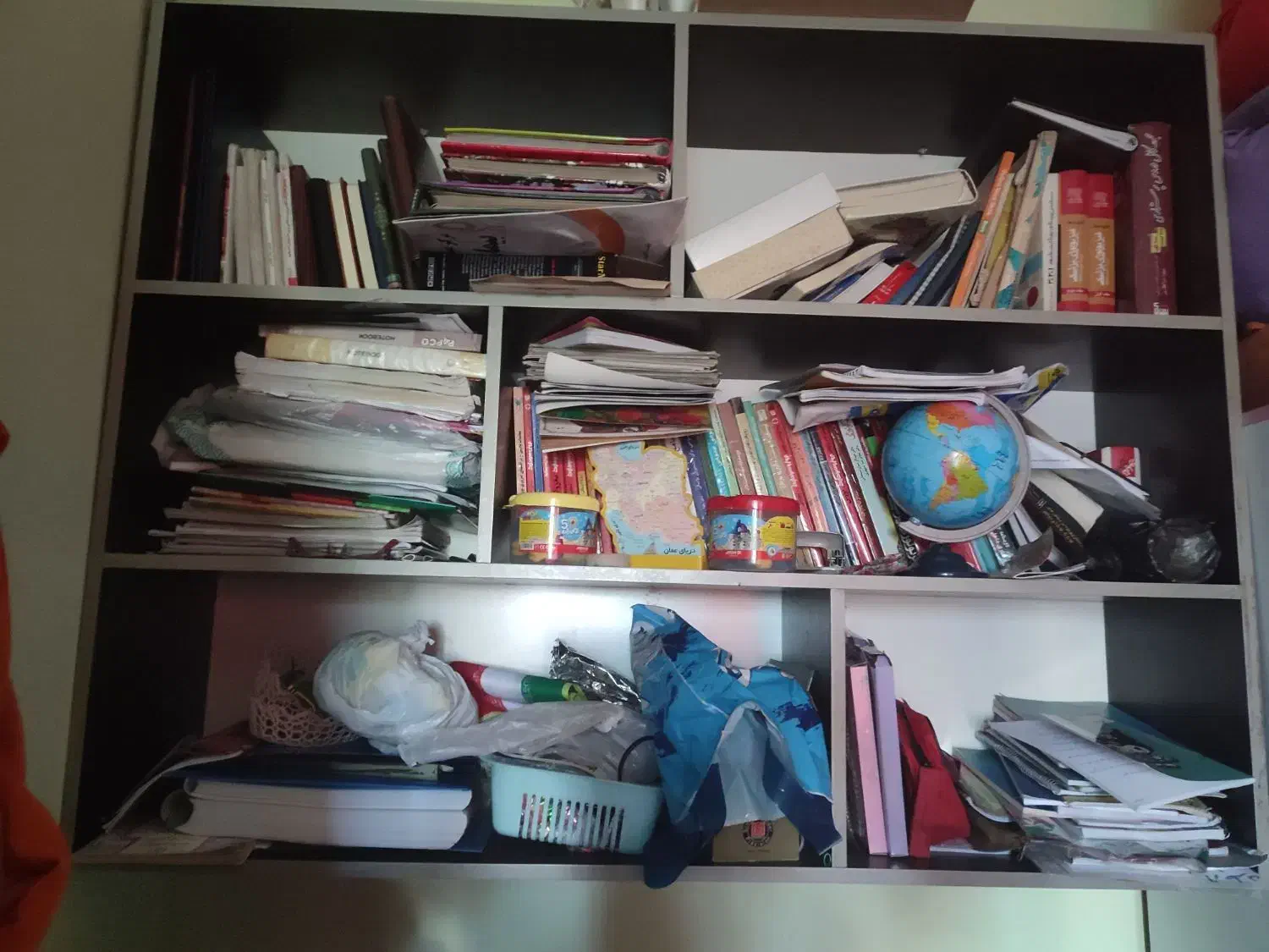 کتابخانه سالم و تمیز و سالم|کتابخانه، شلف، قفسه‌های دیواری|رشت, یخسازی|دیوار