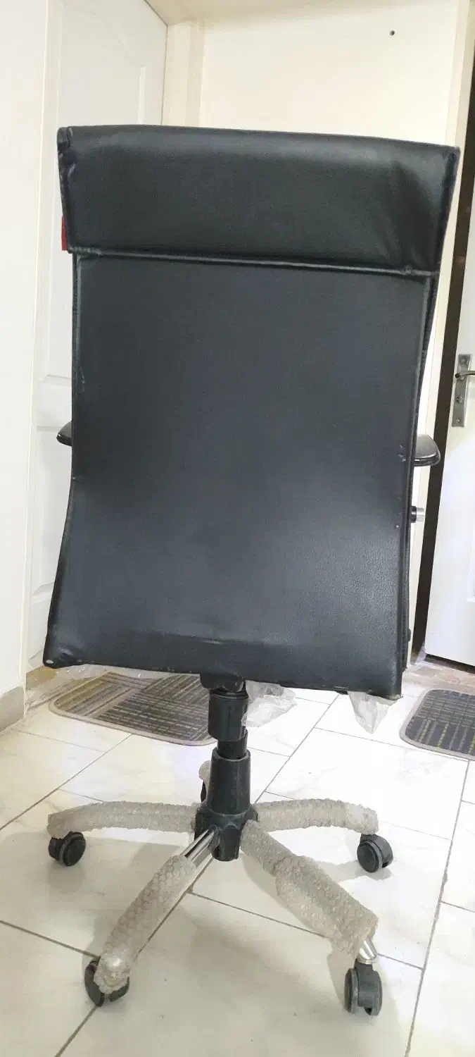 صندلی اداری|مبلمان اداری|محمدشهر, محمدشهر|دیوار