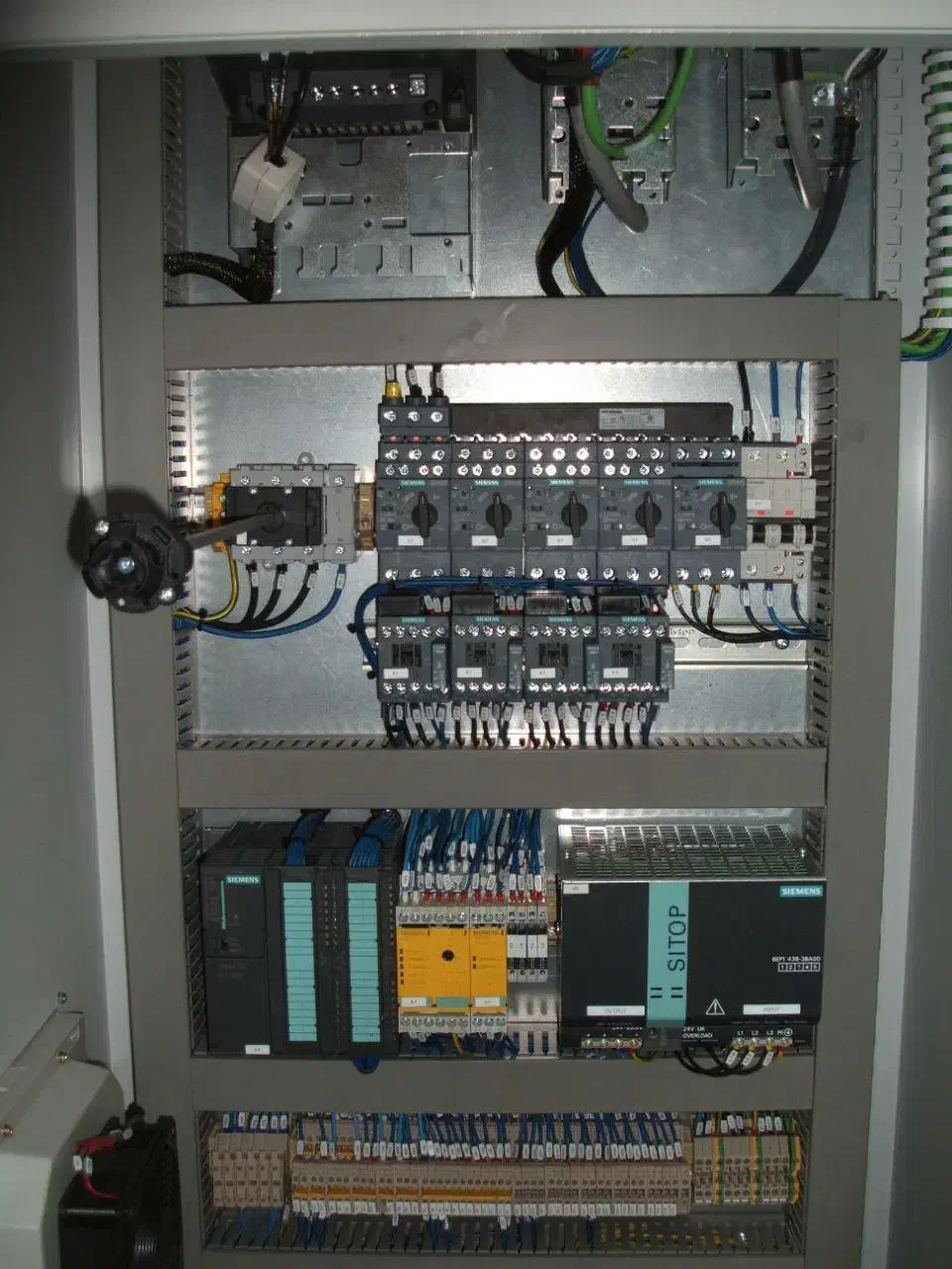 برقکار صنعتی و ساختمان وکاگاه ها|خدمات پیشه و مهارت|پاکدشت, خاتون آباد|دیوار