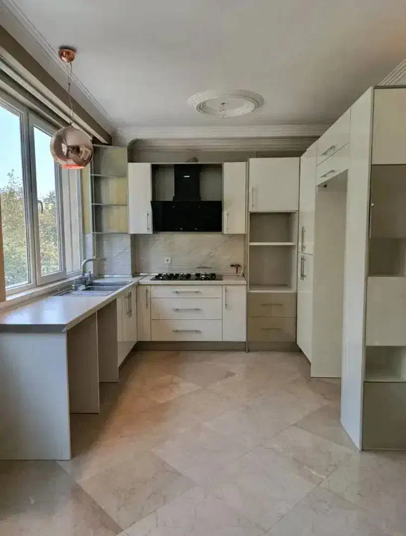 ۱۹۰ متر  ۳ خواب  تک واحدی  غرق در نور