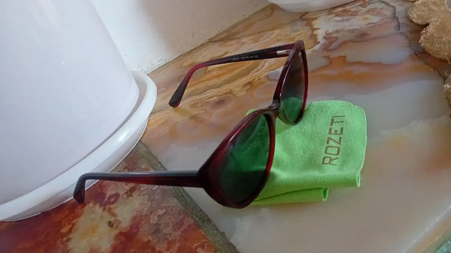 یک عدد عینک آفتابی|زیورآلات و اکسسوری|کرمان, |دیوار