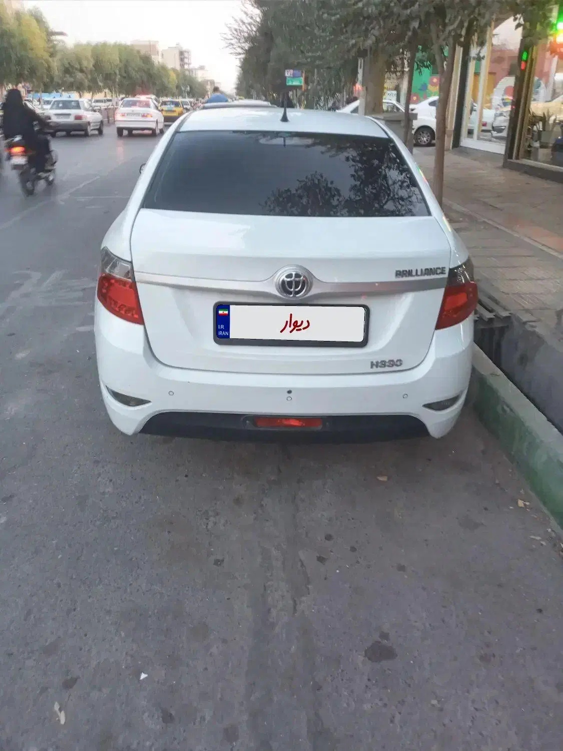 فروش  برلیان ۳۳۰ دنده مدل۹۶ بیرنگ|خودرو سواری و وانت|قم, آزادگان|دیوار