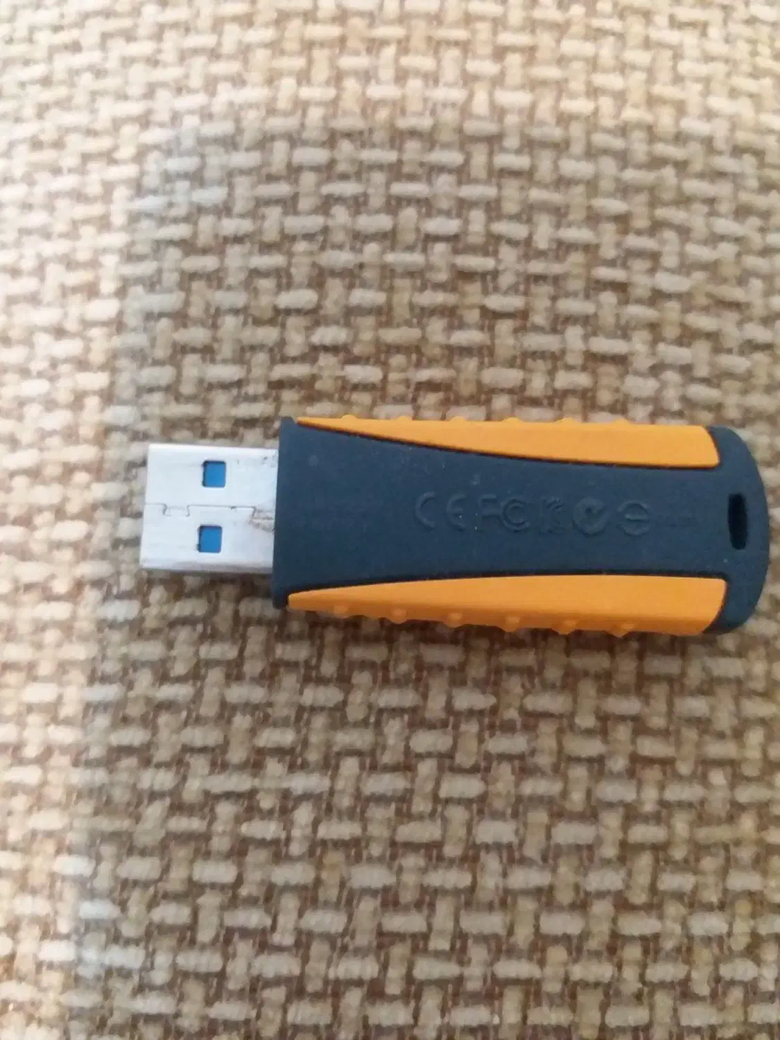 فلش مموری ۸ گیگ|قطعات و لوازم جانبی رایانه|شیراز, سینما سعدی|دیوار