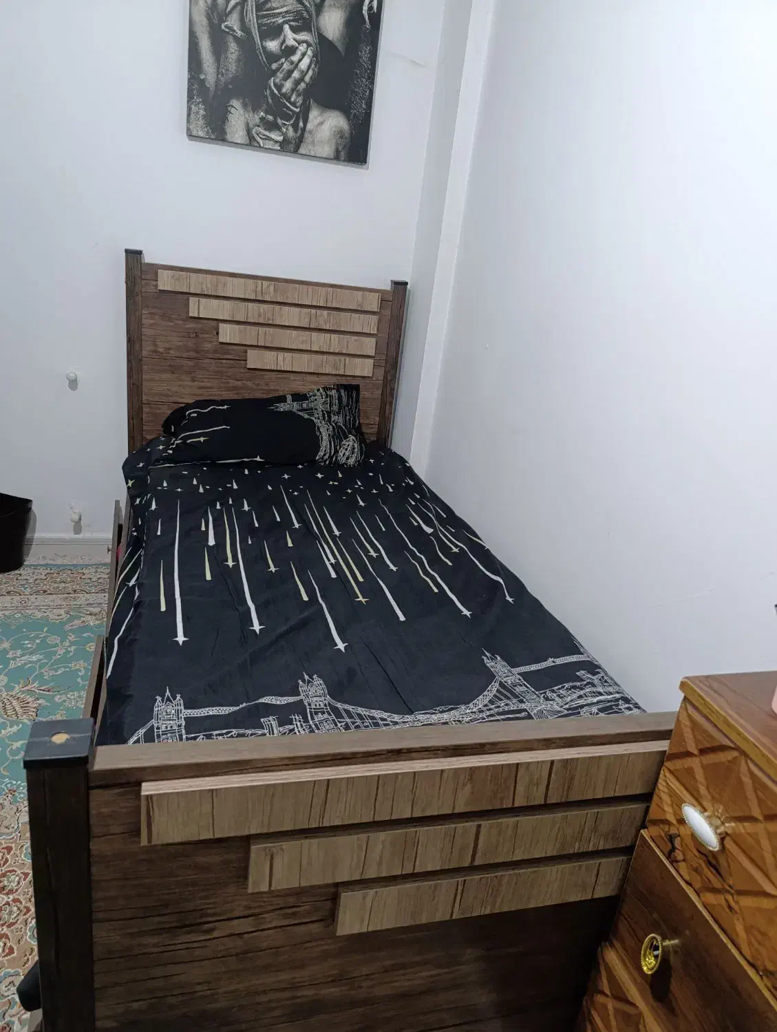 تخت خواب یکنفره|تخت و سرویس خواب|مشکیندشت, |دیوار