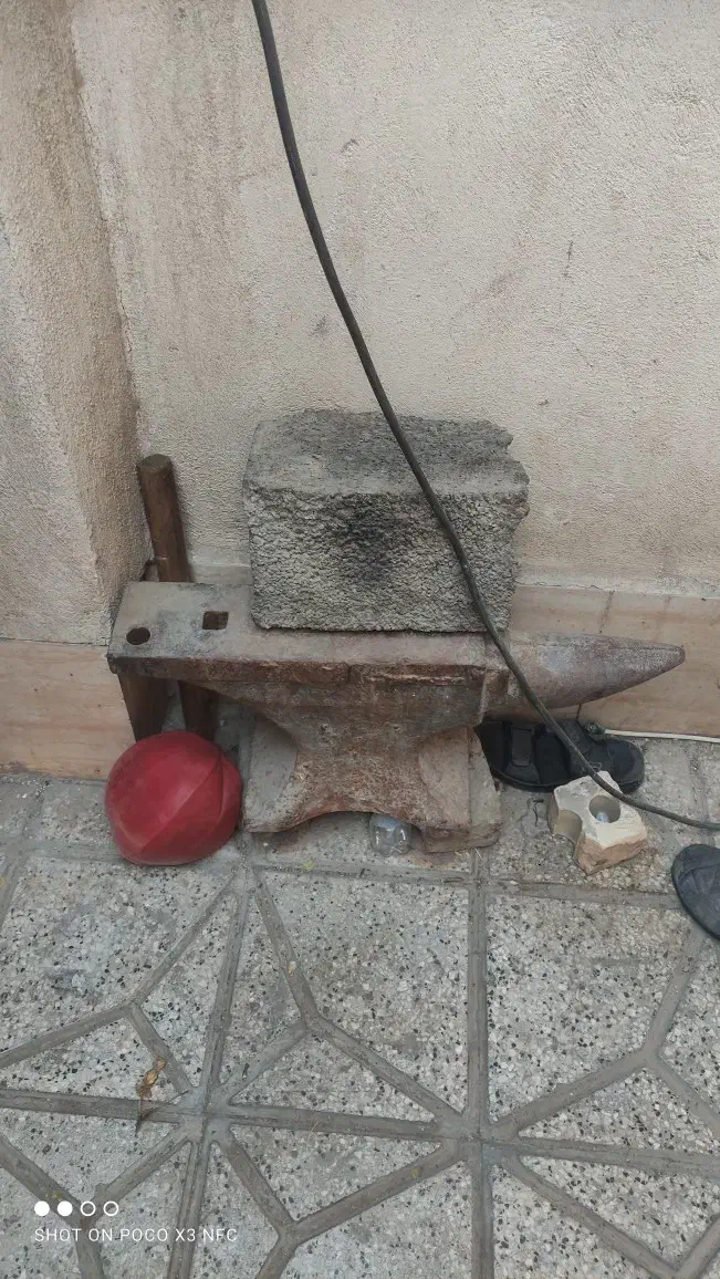 سندان 50 کیلویی قدیمی|ابزارآلات|مشهد, شهید قربانی|دیوار