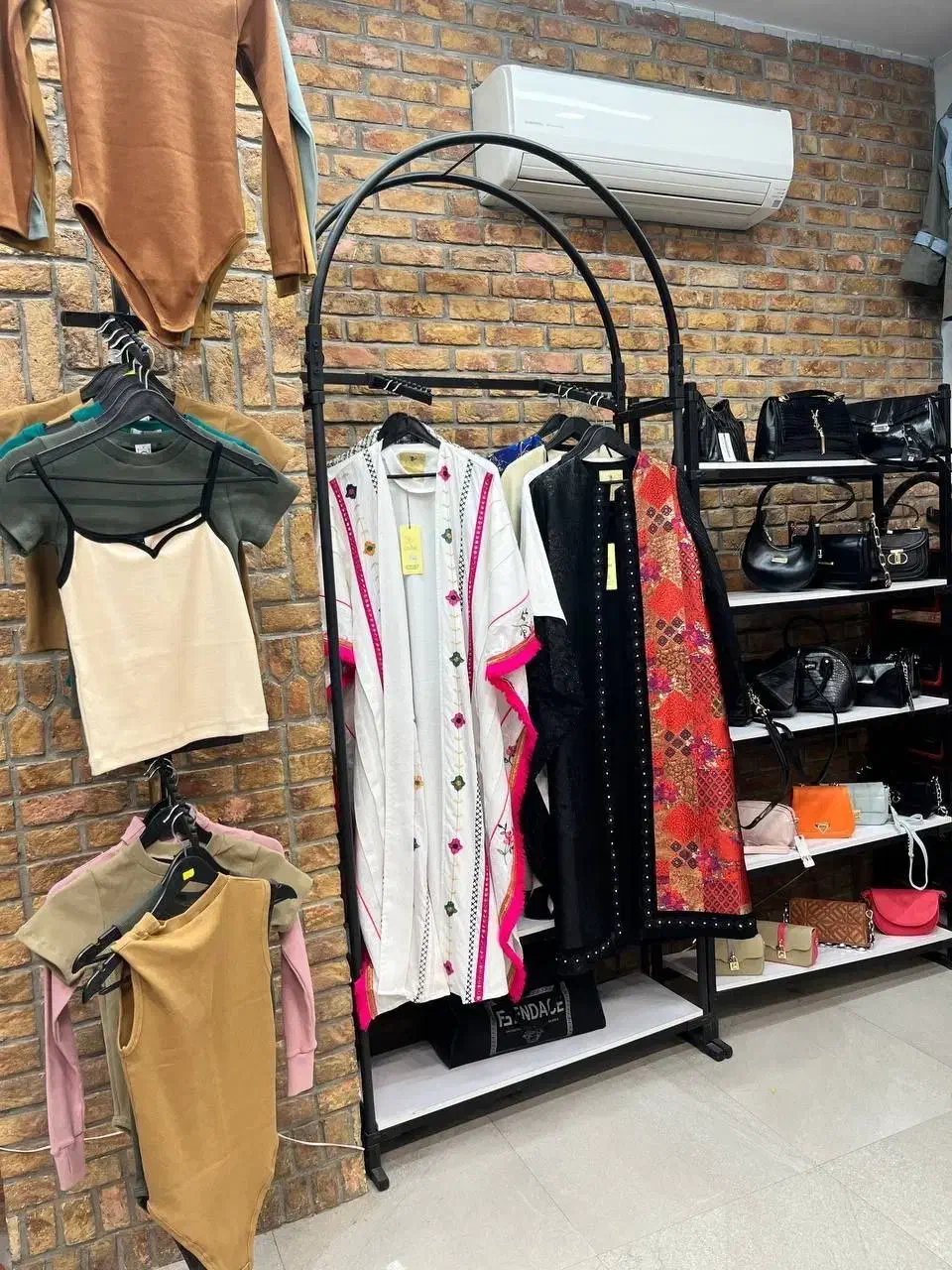 رگال و دکور و چنلیوم و مانکن|فروشگاه و مغازه|نیشابور, شهرک بسیج|دیوار