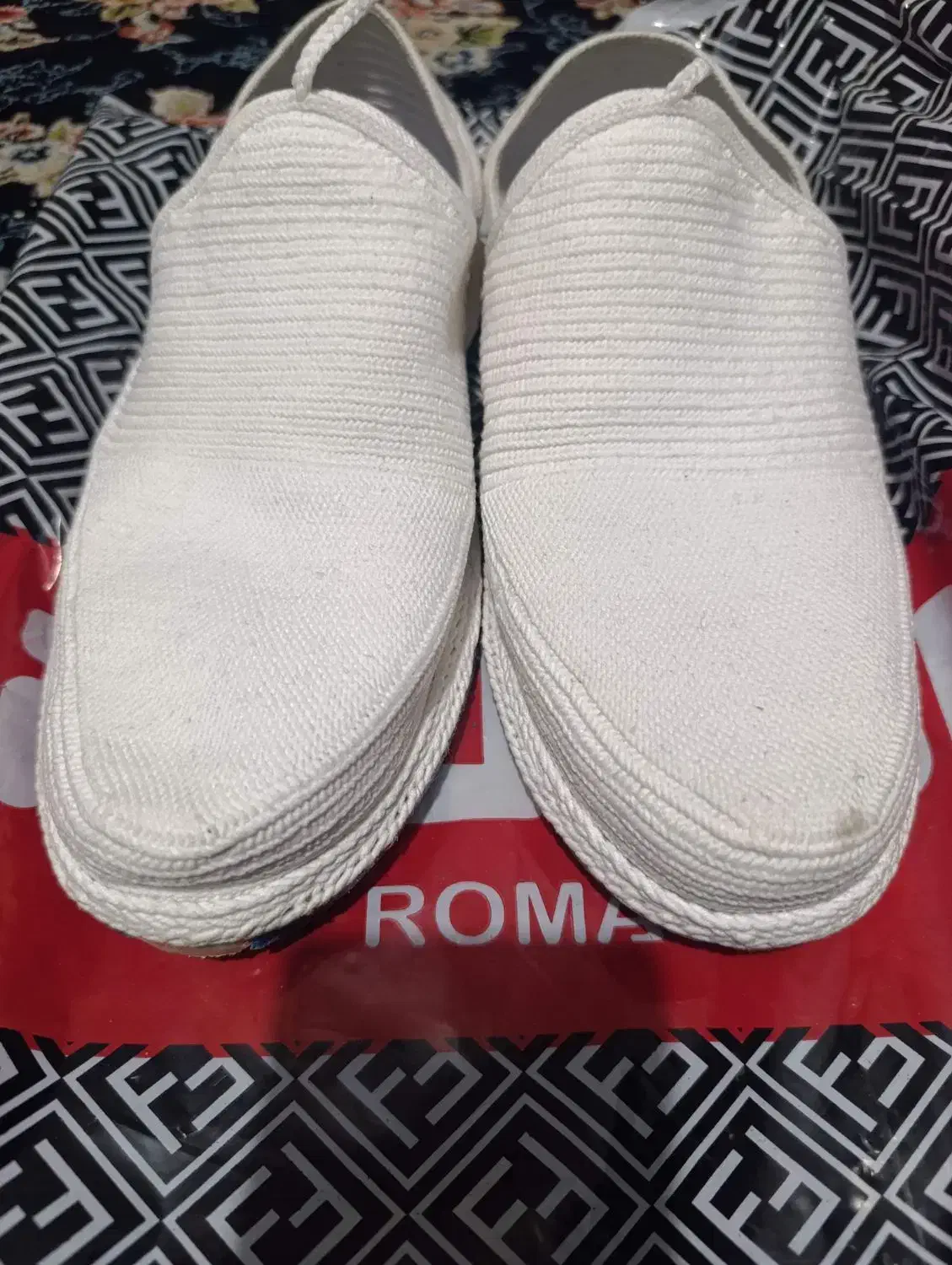 گلاش یا گیوه|کیف، کفش، کمربند|سنندج, |دیوار