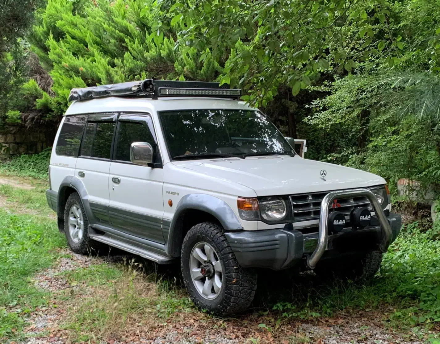 پاجرو چهار در ، چهار سیلندر ۲۴۰۰ سی سی|خودرو سواری و وانت|ساری, |دیوار