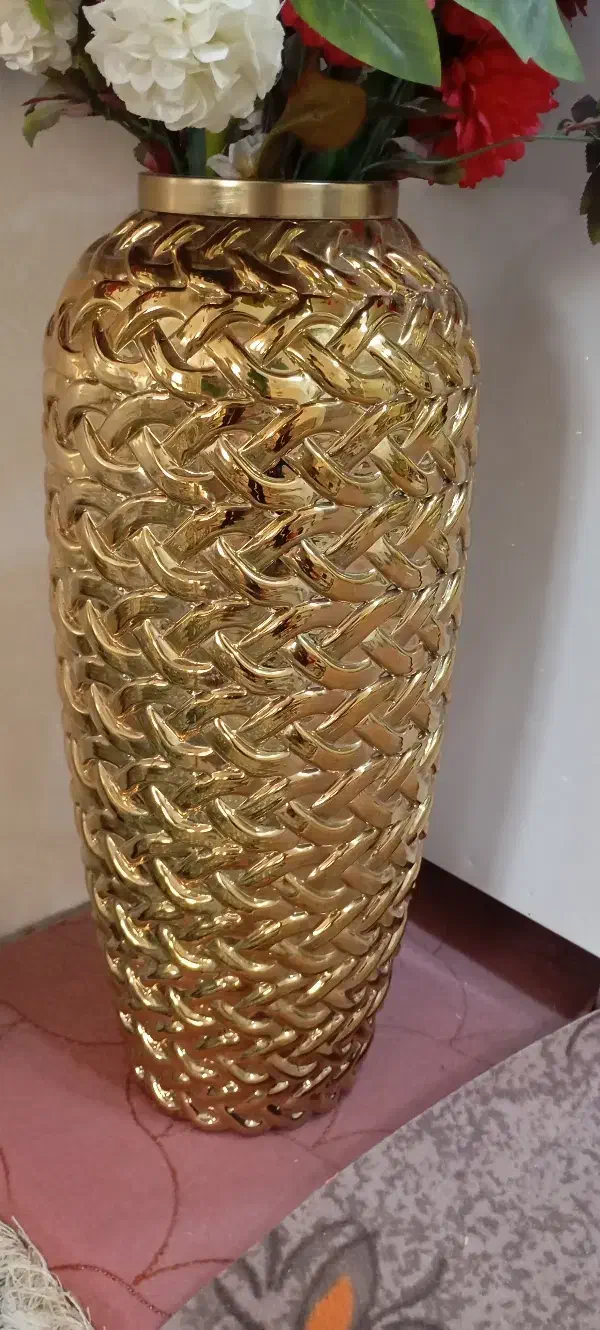 گلدان طلایی|صنایع دستی و سایر لوازم تزئینی|آبپخش, |دیوار