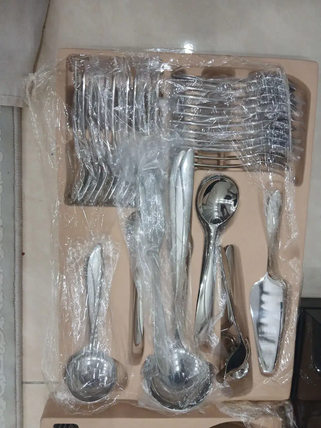 سرویس قاشق چنگال ارنو|ظروف سرو و پذیرایی|تربتحیدریه, میدان مرکزی|دیوار