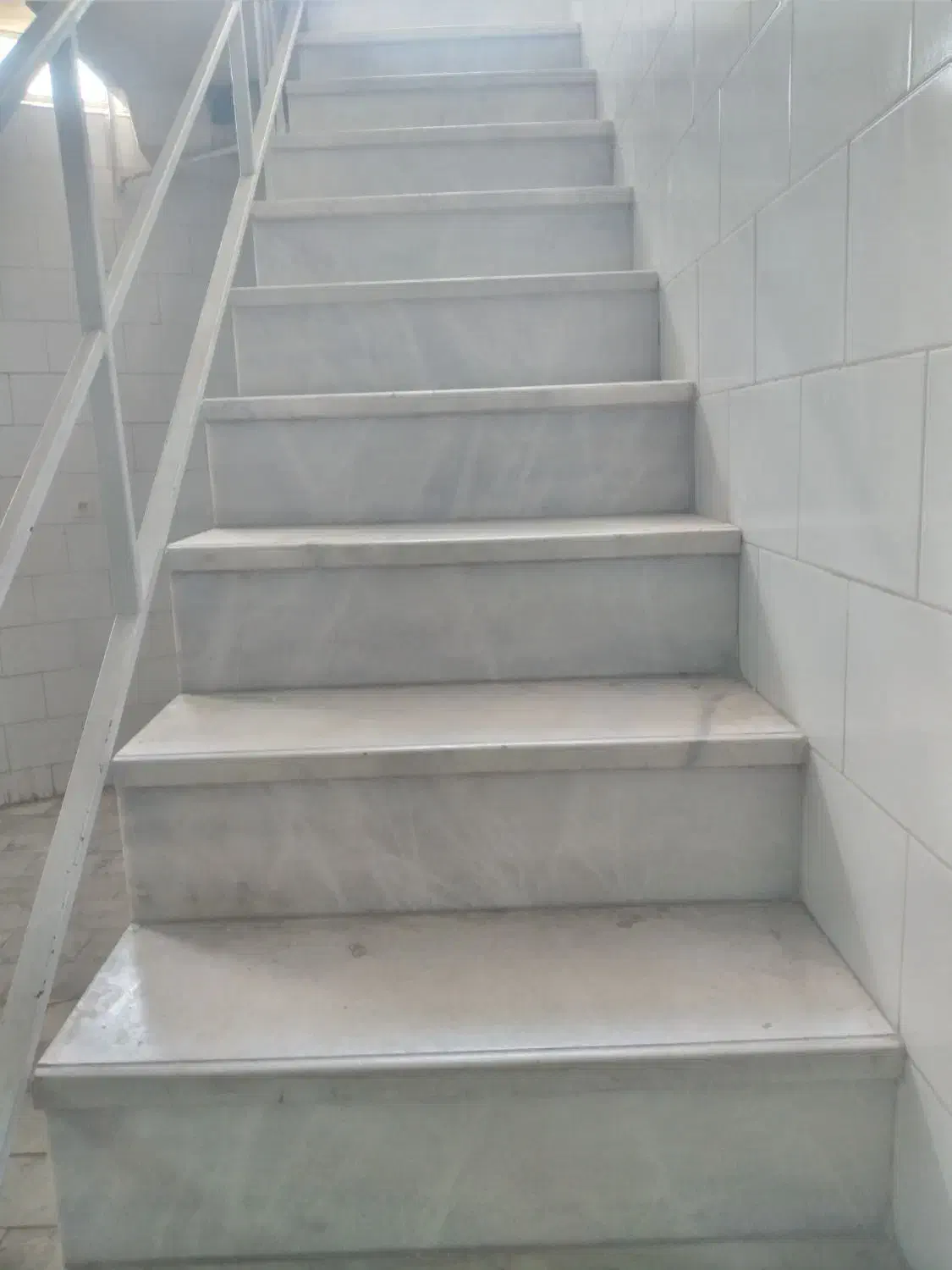 سالن مناسب ارایشگاه بیلیارد بلوار دانشجو|اجارهٔ دفتر کار، اتاق اداری، مطب|یزد, |دیوار