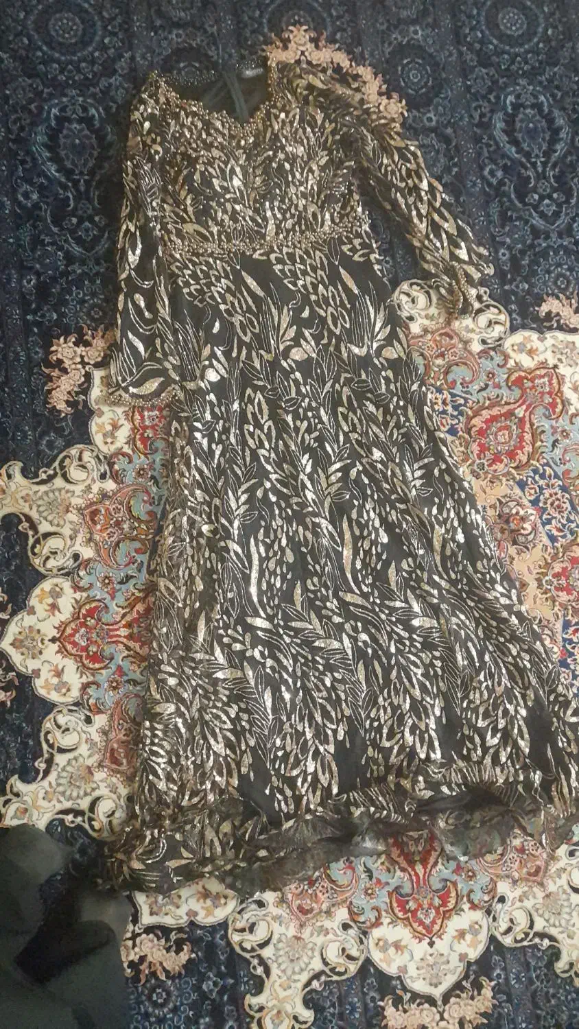 لباس مجلسی|لباس|بهارستان, |دیوار