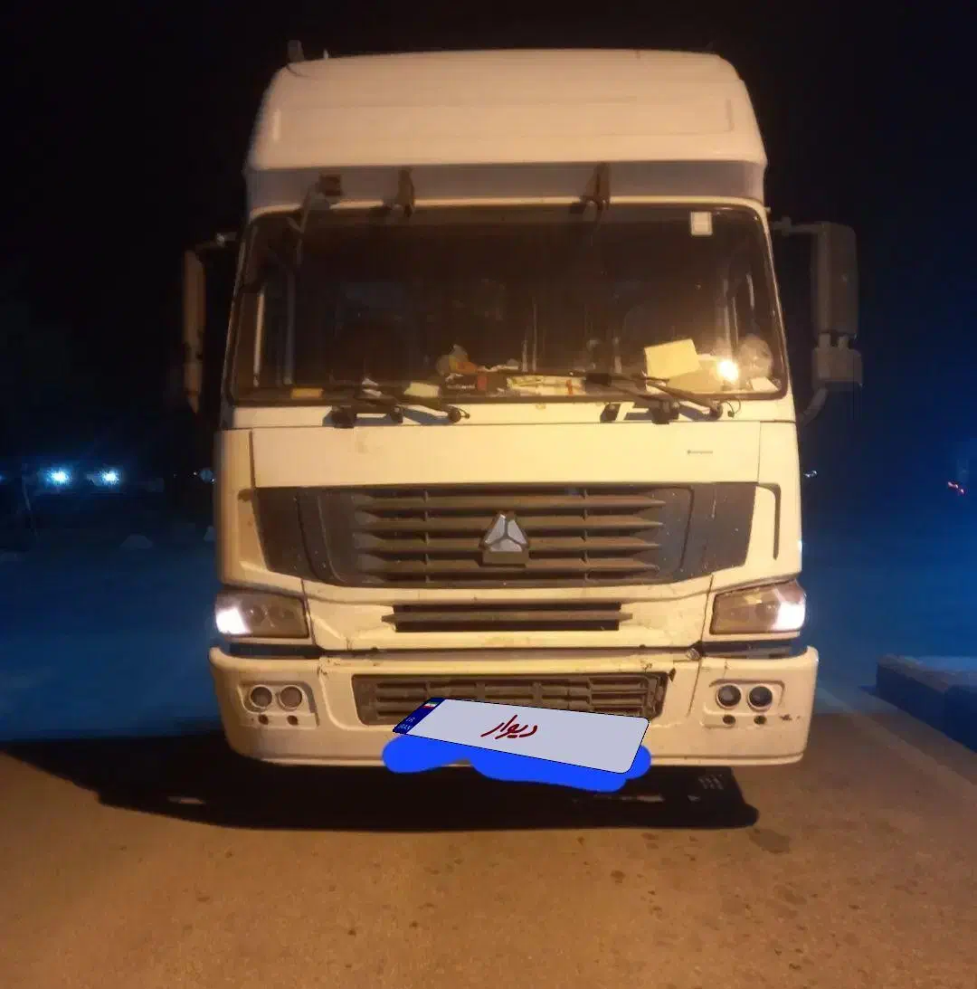 کشنده هوو۲۰۰۶|خودرو سنگین|کرمان, |دیوار