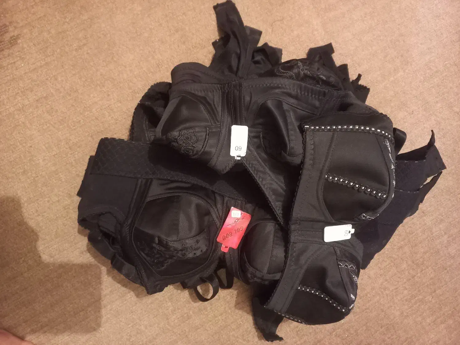 لباس زیرمشکی سایزکوچیک قیمت هرعددسوتین ۵۰هزارتومان|لباس|مراغه, |دیوار