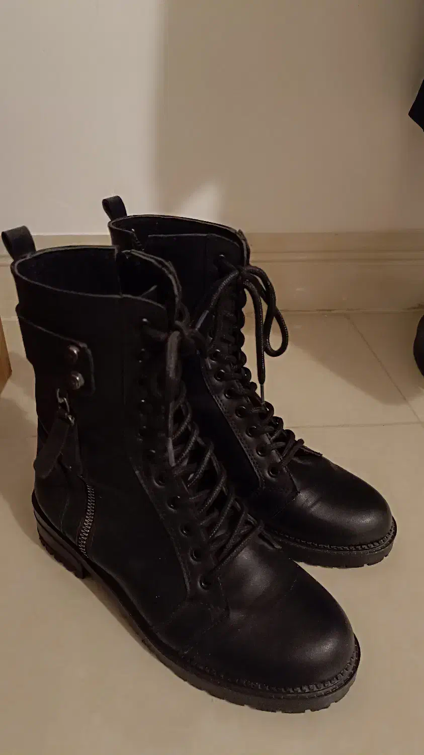 نیم بوت با کیفیت چرم مصنوعی|کیف، کفش، کمربند|قم, کیوانفر|دیوار