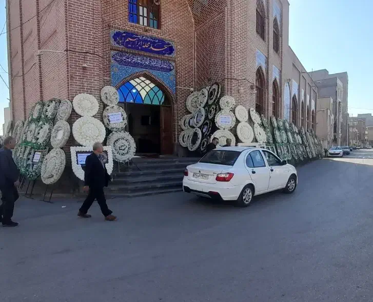 کرایه تاج گل برای مسجد و سر مزار|خدمات پذیرایی، مراسم|اردبیل, |دیوار