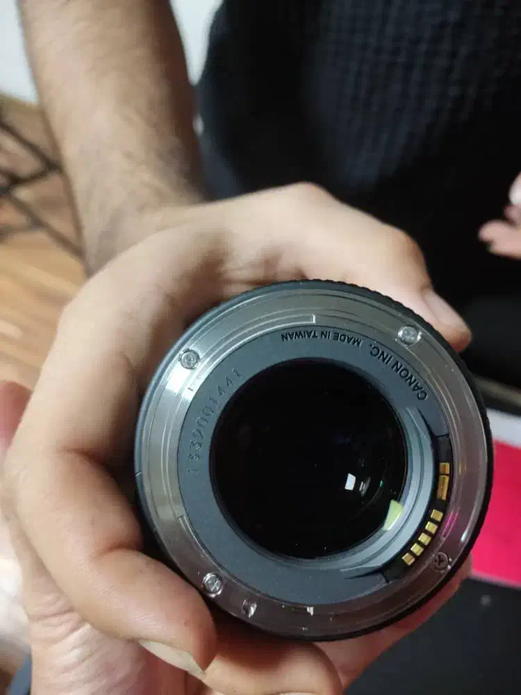 لنز 85mm کنون در حد نو|دوربین عکاسی و فیلمبرداری|تهران, فلسطین (میدان انقلاب)|دیوار