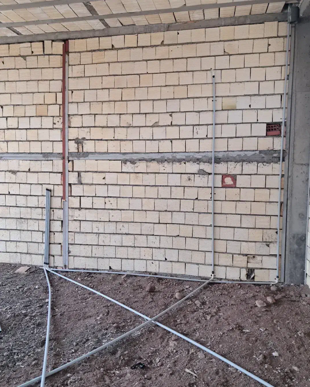 سیم کشی ساختمان|خدمات پیشه و مهارت|مراغه, |دیوار