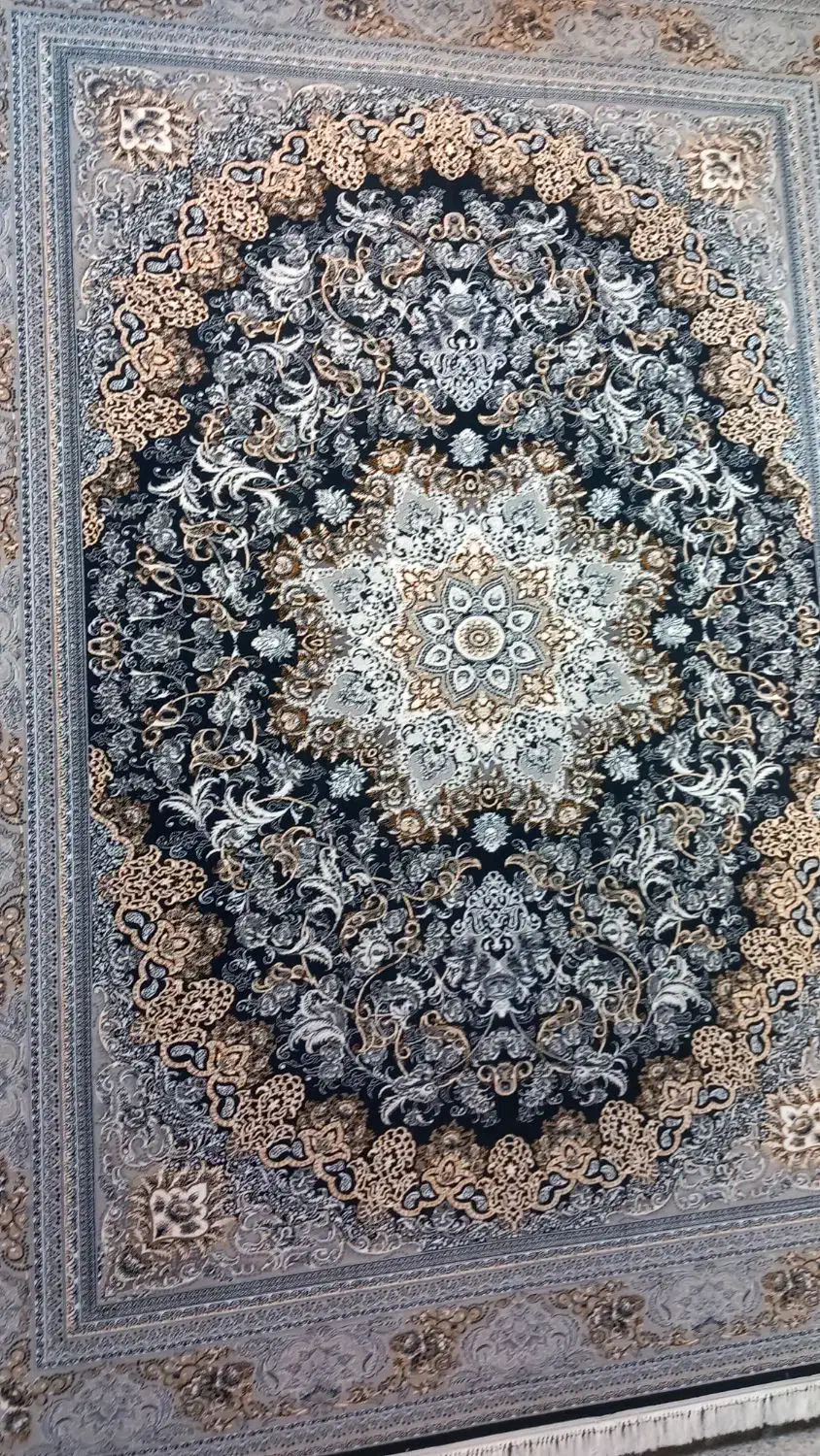 دو عدد ۱۲ متری ۱۰۰۰ شانه دست دوم مارک  کبیر یزد|فرش|یزد, |دیوار