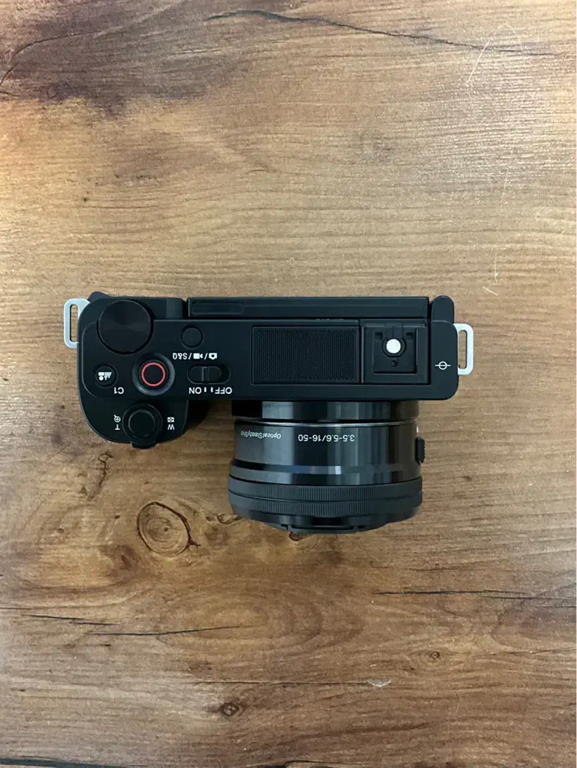 دوربین سونی کارکرده Sony ZV-E10 kit 16-50mm|دوربین عکاسی و فیلم‌برداری|تهران, فلسطین (میدان انقلاب)|دیوار