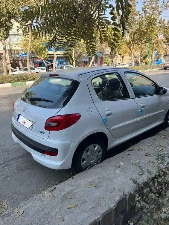 پژو ۲۰۷|خودرو سواری و وانت|خمینی‌شهر, |دیوار