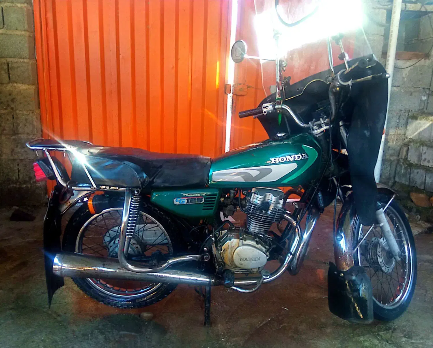 موتور 125|موتورسیکلت|زیرآب, |دیوار