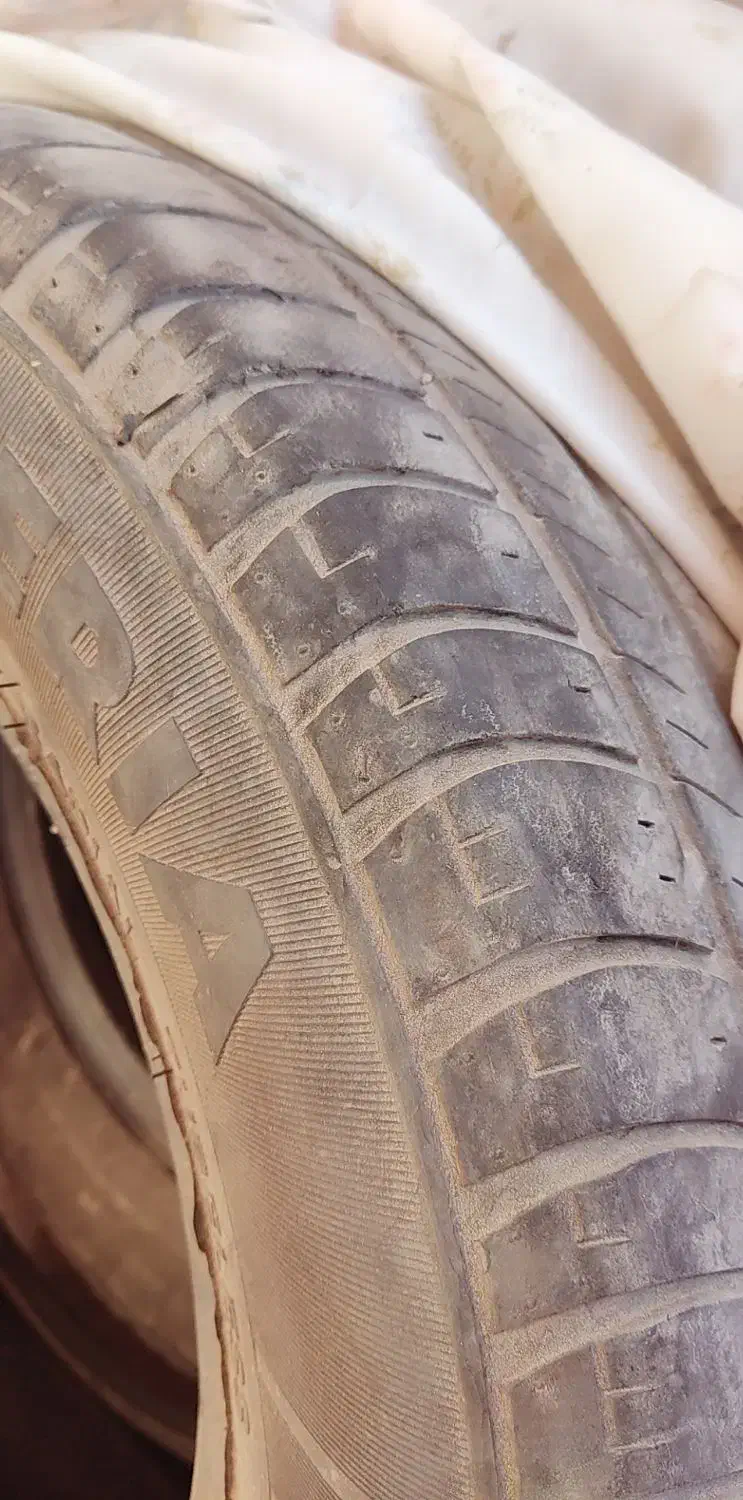 دو حلقه لاستیک|قطعات یدکی و لوازم جانبی|رباط‌کریم, شهرک والفجر|دیوار