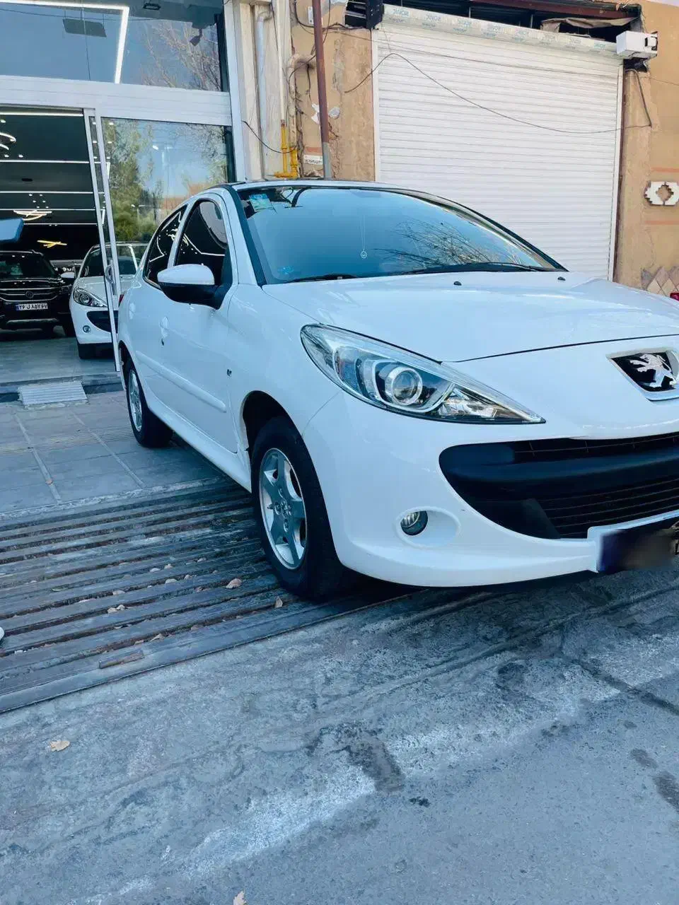 پژو۲۰۷ارتقا|خودرو سواری و وانت|یزد, |دیوار