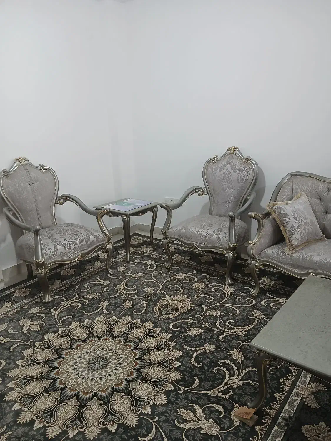 فروش فوری مبل سلطنتی 9 نفره|مبلمان خانگی و میز عسلی|گرگان, |دیوار