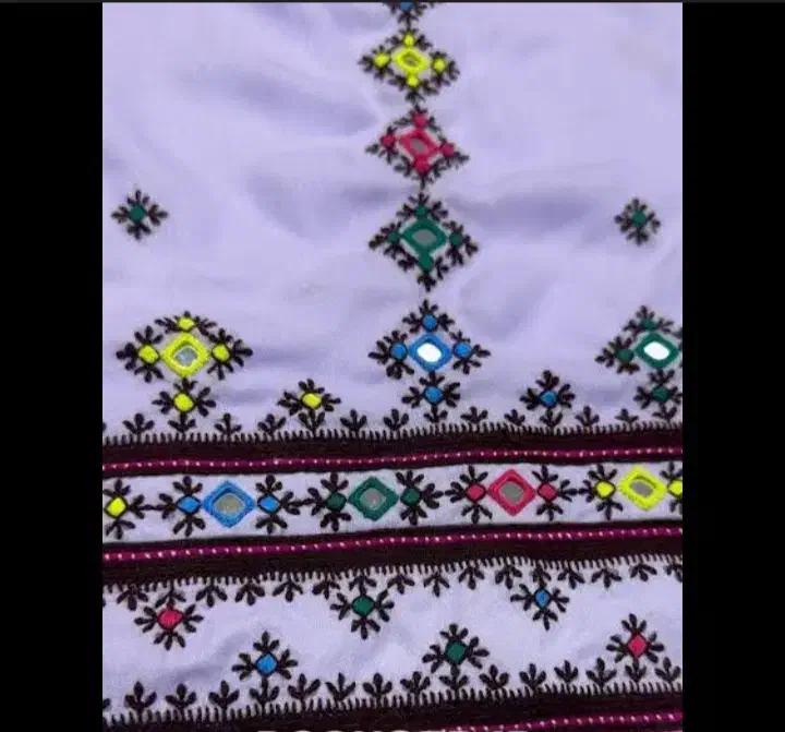 ایینه|آینه|زاهدان, |دیوار