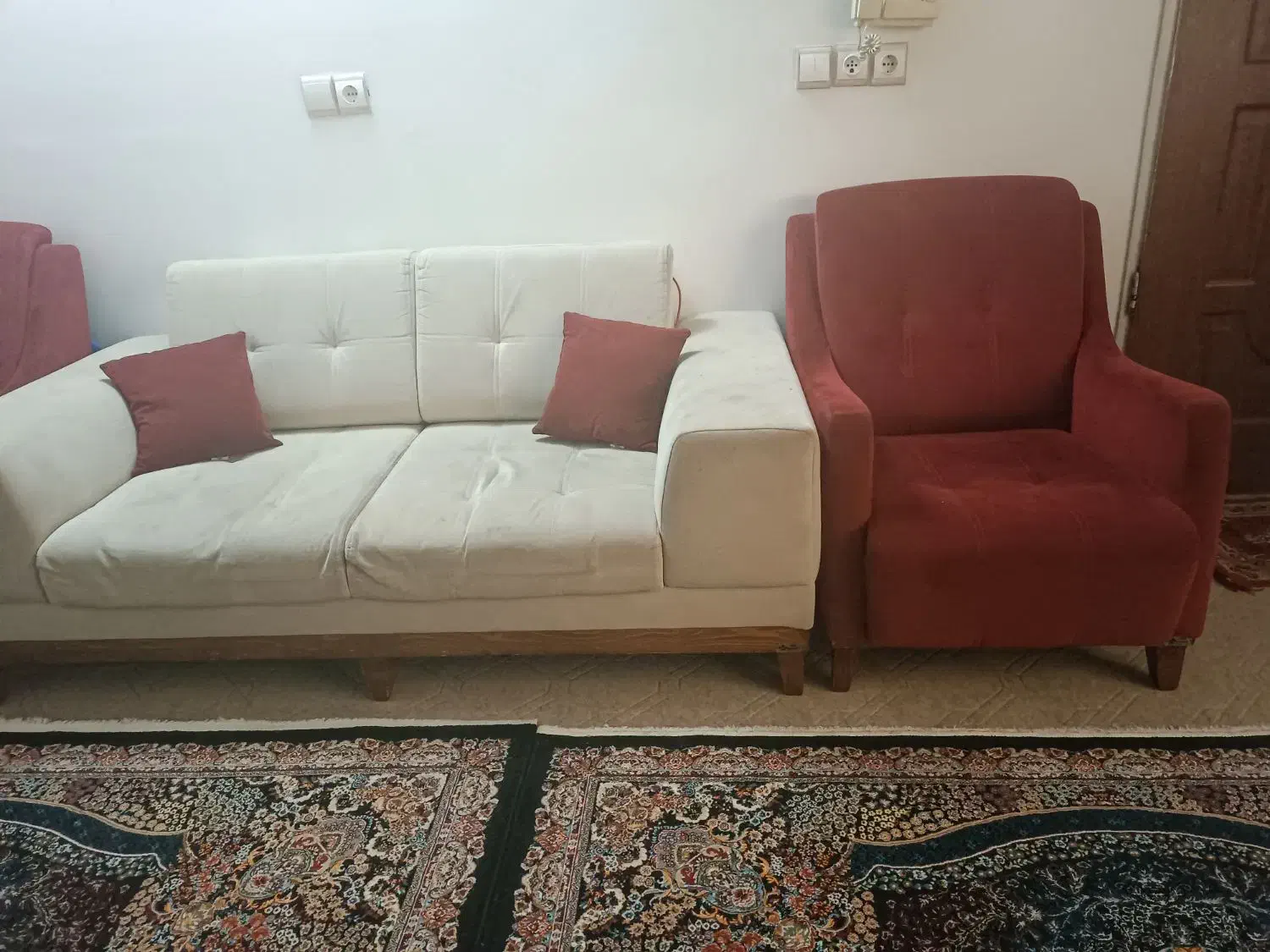 مبل۷نفره|مبلمان خانگی و میز عسلی|رشت, عینک|دیوار