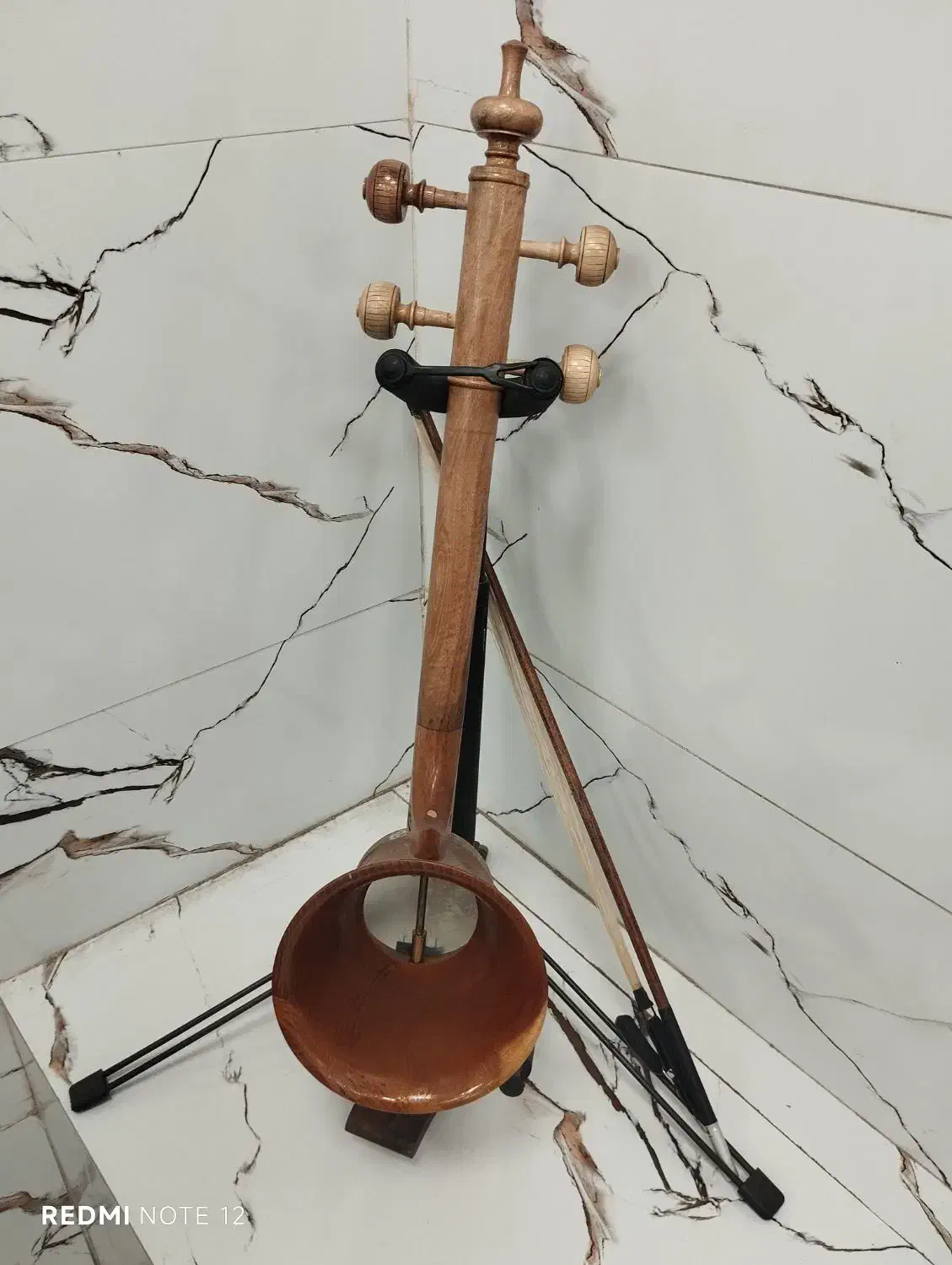 کمانچه|سازهای سنتی|قدس, شهرقدس|دیوار