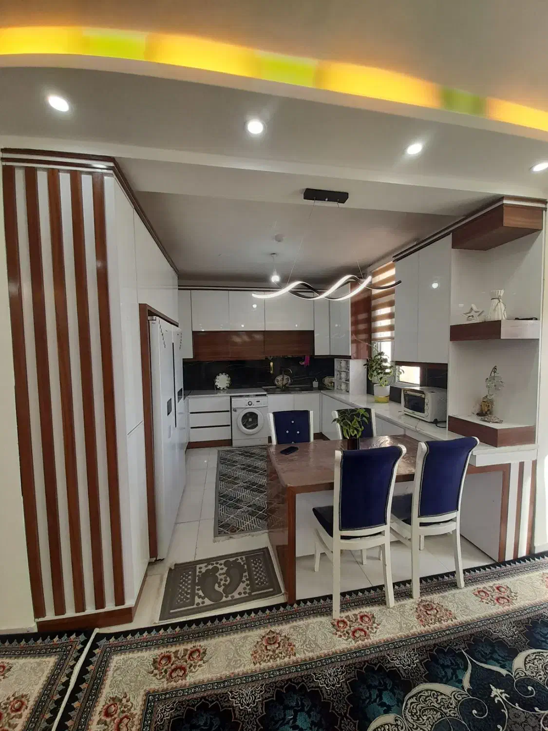 آپارتمان تک واحدی لاکچری|فروش آپارتمان|بروجرد, |دیوار