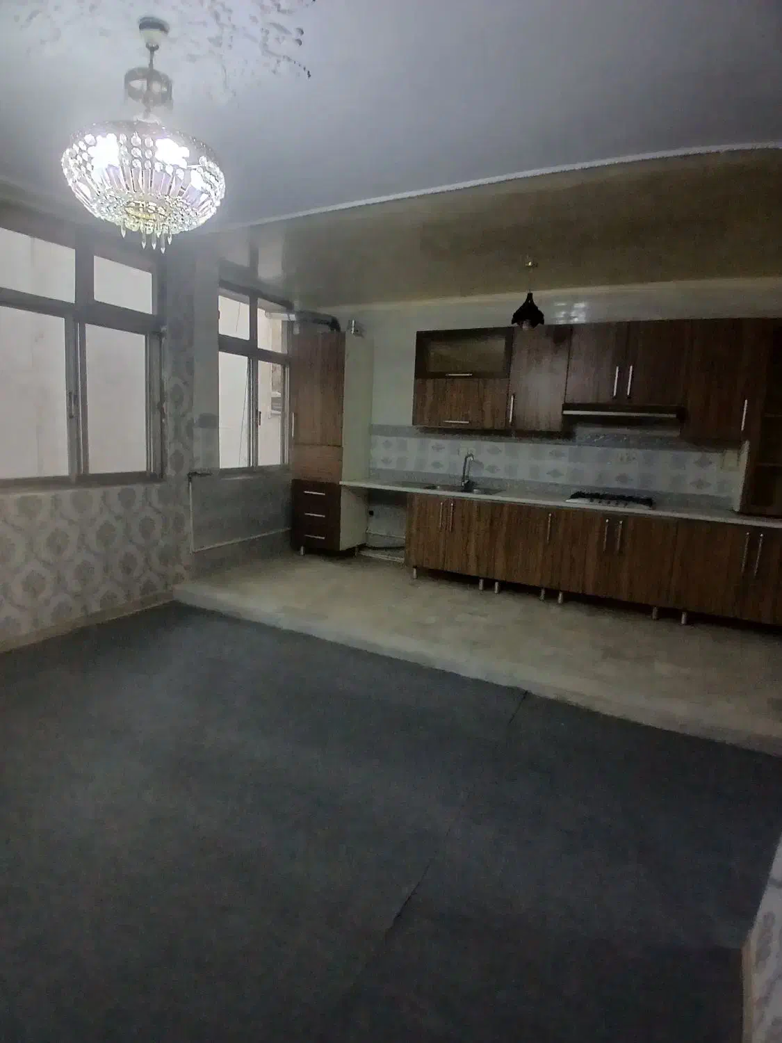 پارک گلنما2طبقه دربستی110مترمناسب سکونت وکار