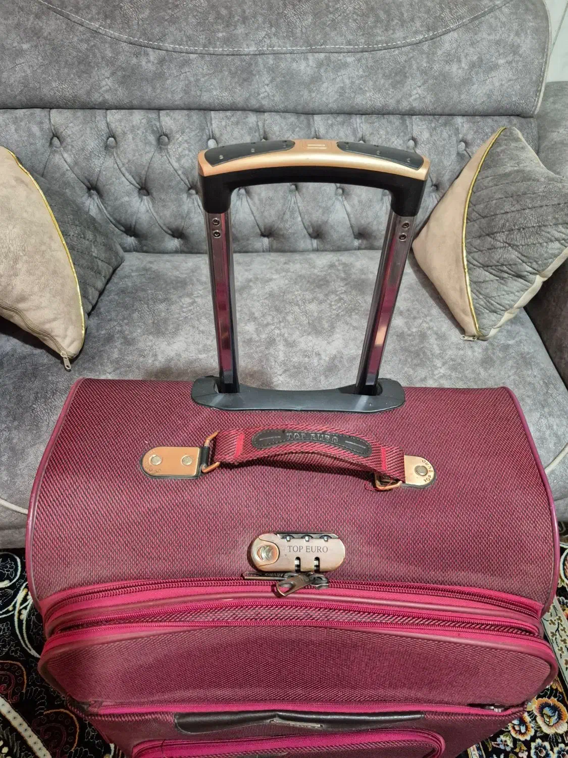 ۲ عدد چمدان|کیف، کفش، کمربند|قم, امامزاده ابراهیم|دیوار