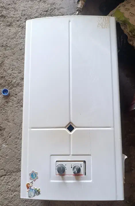 فروش  و     خریدار تمام آبگرمکن‌های ب خراب و فرسود|آبگرمکن، پکیج، شوفاژ|کرمانشاه, |دیوار