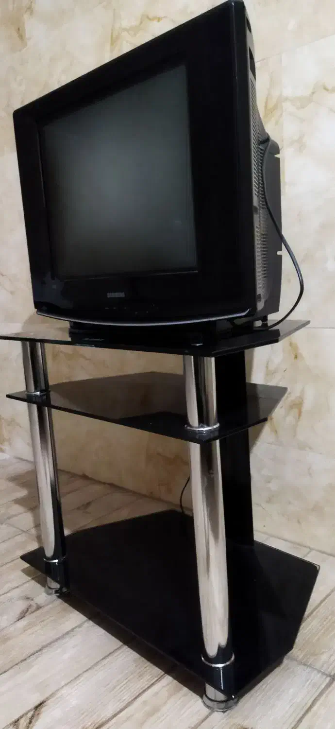 تلویزیون سامسونگ 21|تلویزیون و پروژکتور|اسلامآباد غرب, |دیوار