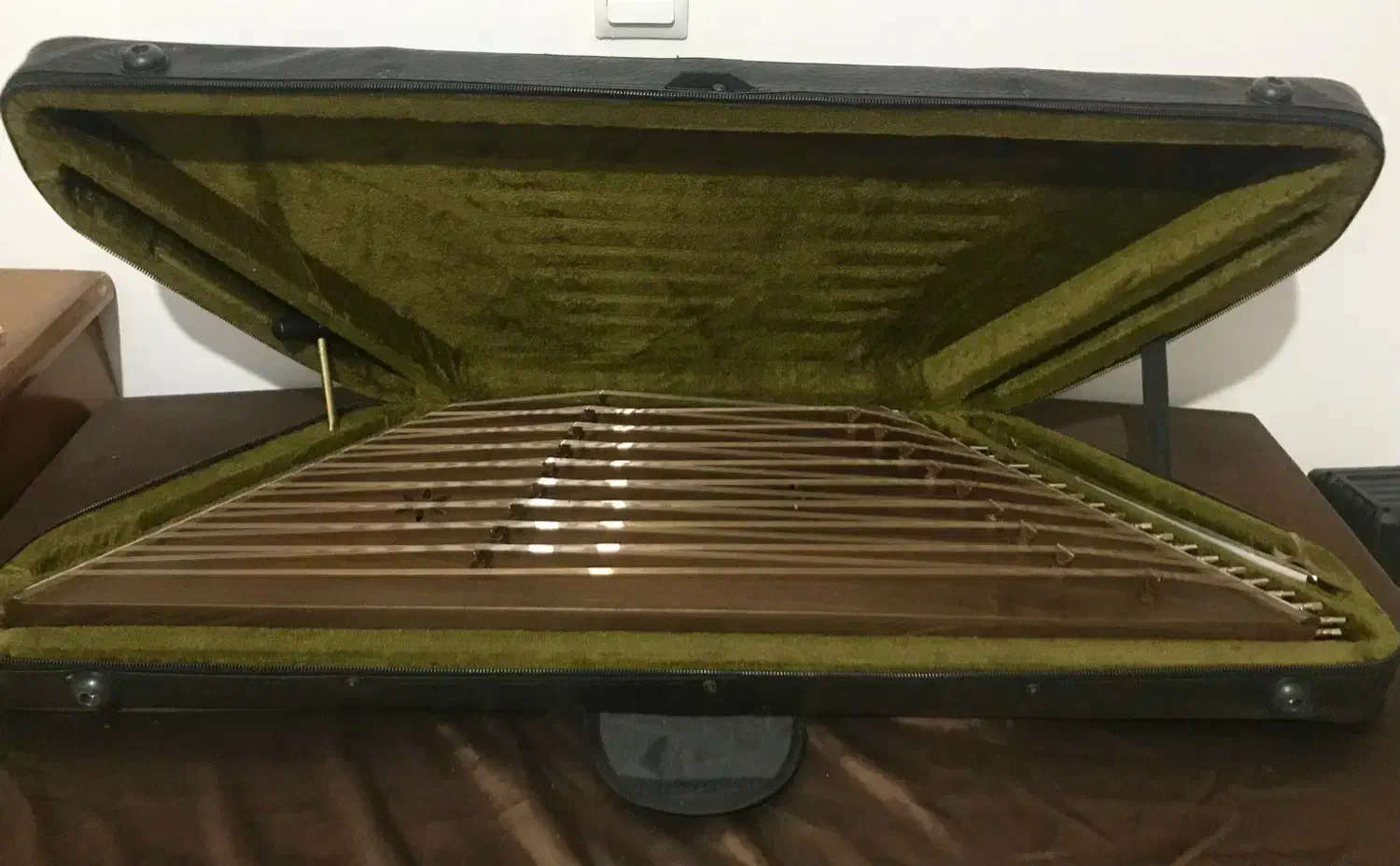 سنتور تک مهر ویژه موسوی  نو|سازهای سنتی|رباط‌کریم, رباط‌کریم|دیوار