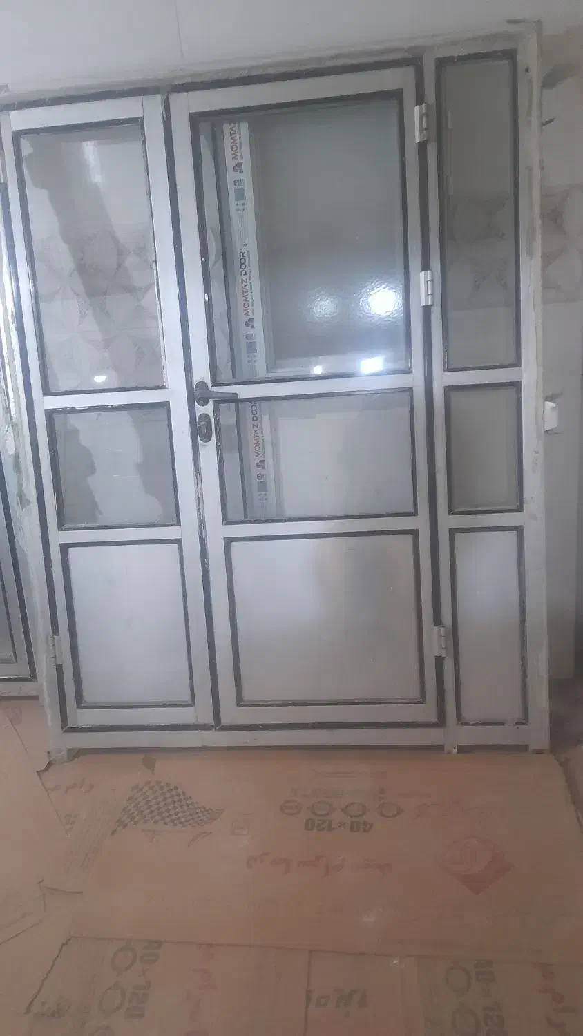 درب المنیوم|مصالح و تجهیزات ساختمان|زنجان, |دیوار