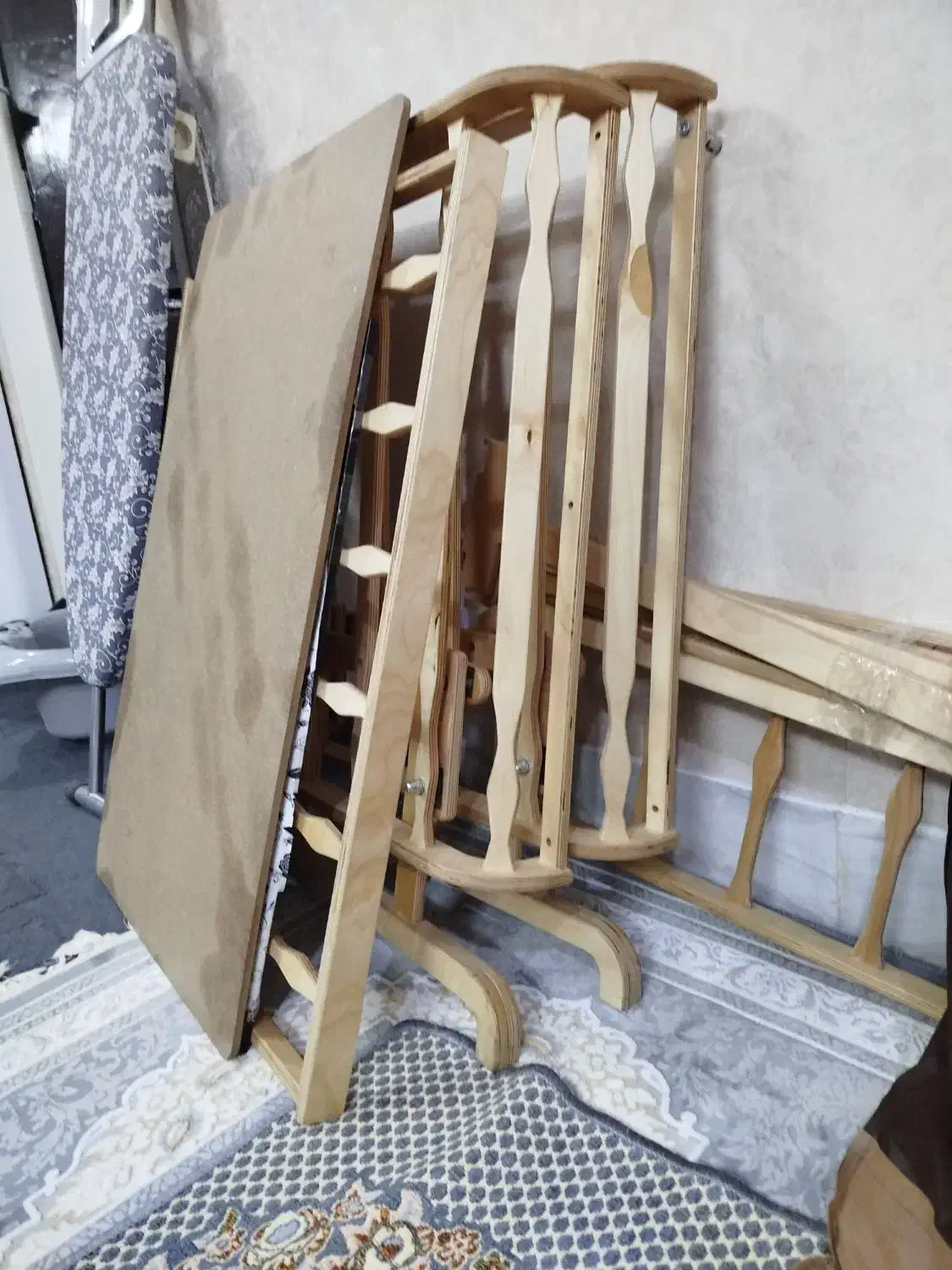 تختخواب|تخت و صندلی بچه|قم, سراجه (۱۵ خرداد)|دیوار