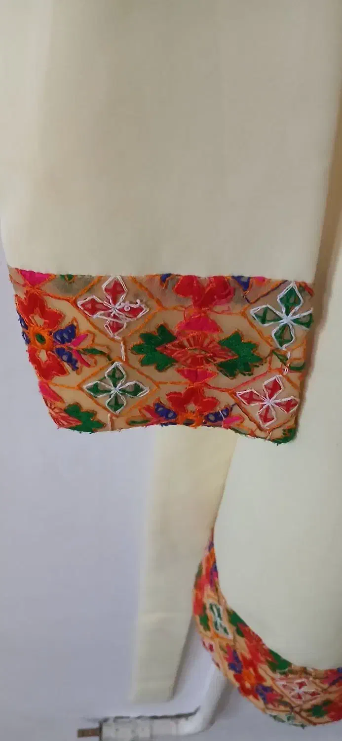 مانتو نو|لباس|بروجرد, |دیوار