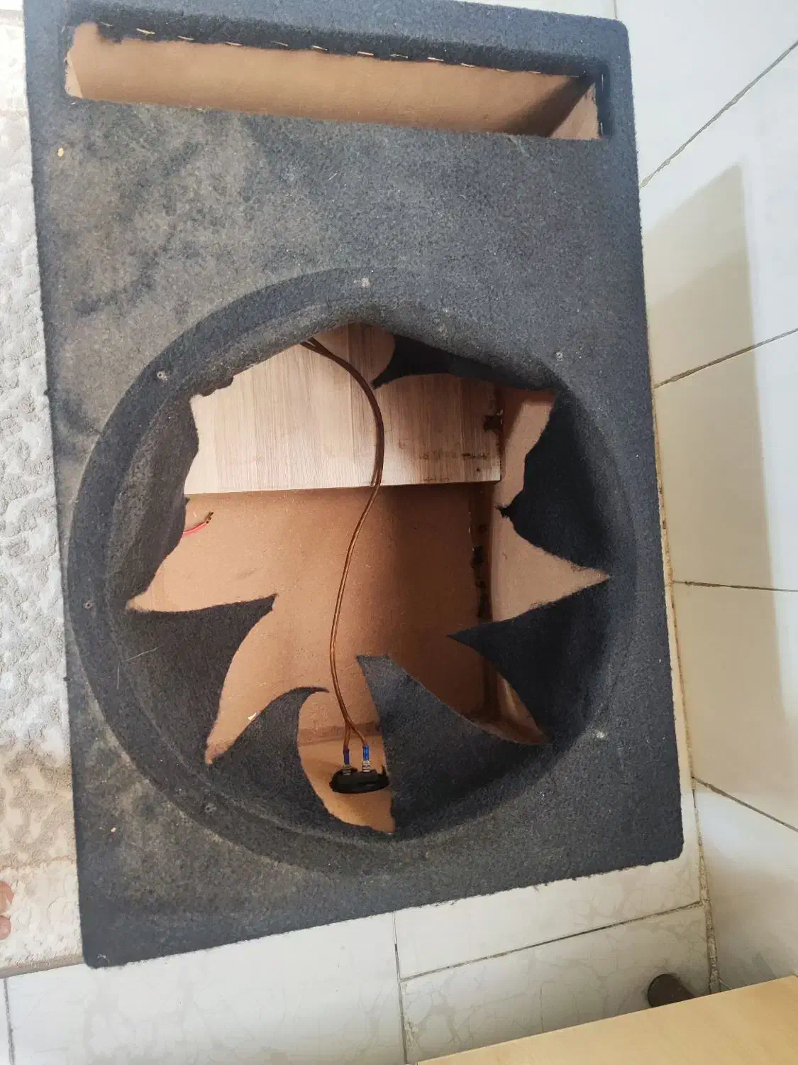 باکس 15|آلات موسیقی|قدس, شهر‌قدس|دیوار