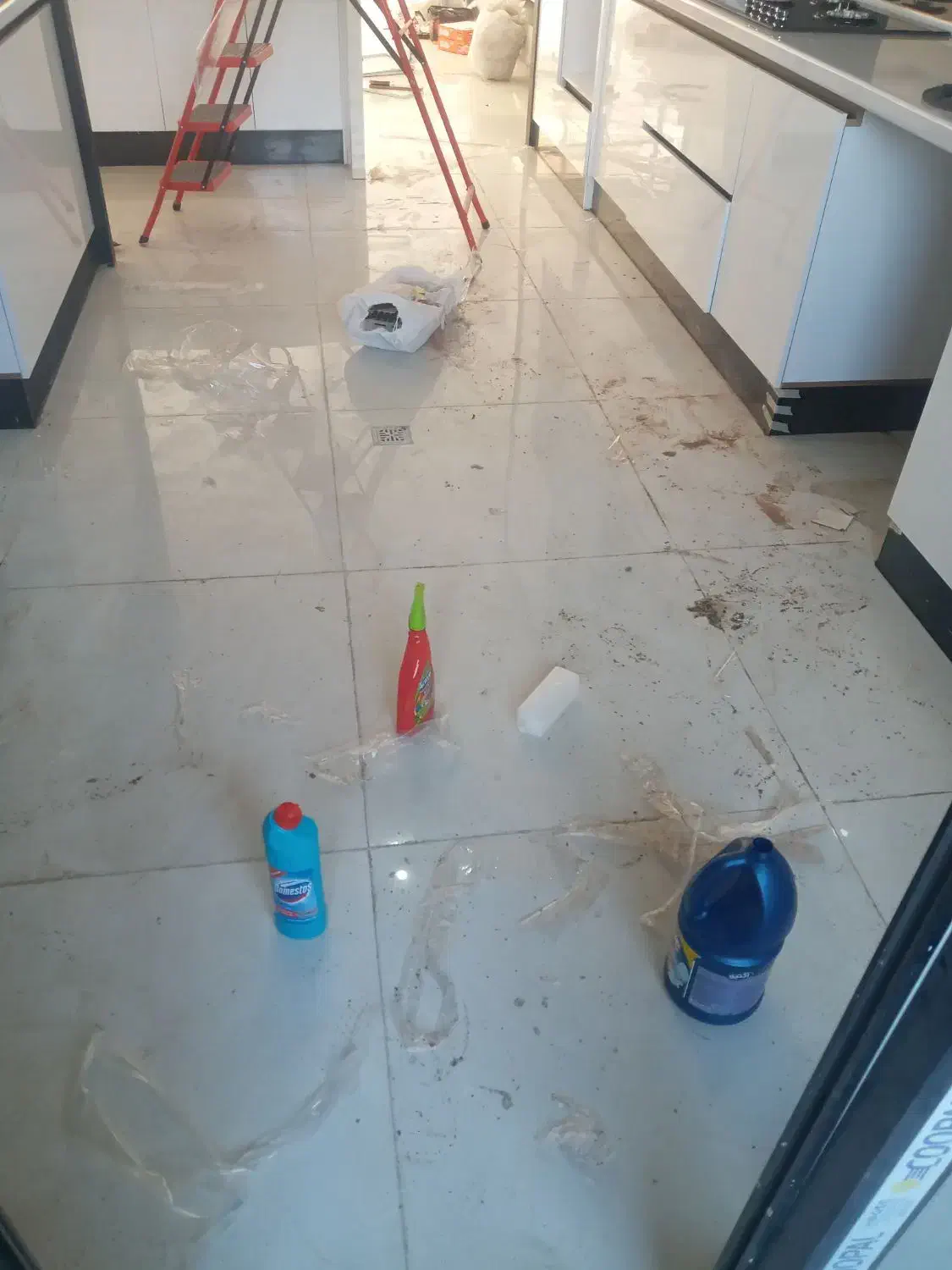 تمیز کاری نظافت منزل با وسایل کامل قالی شوی|خدمات نظافت|اصفهان, قهاب جنوبی|دیوار