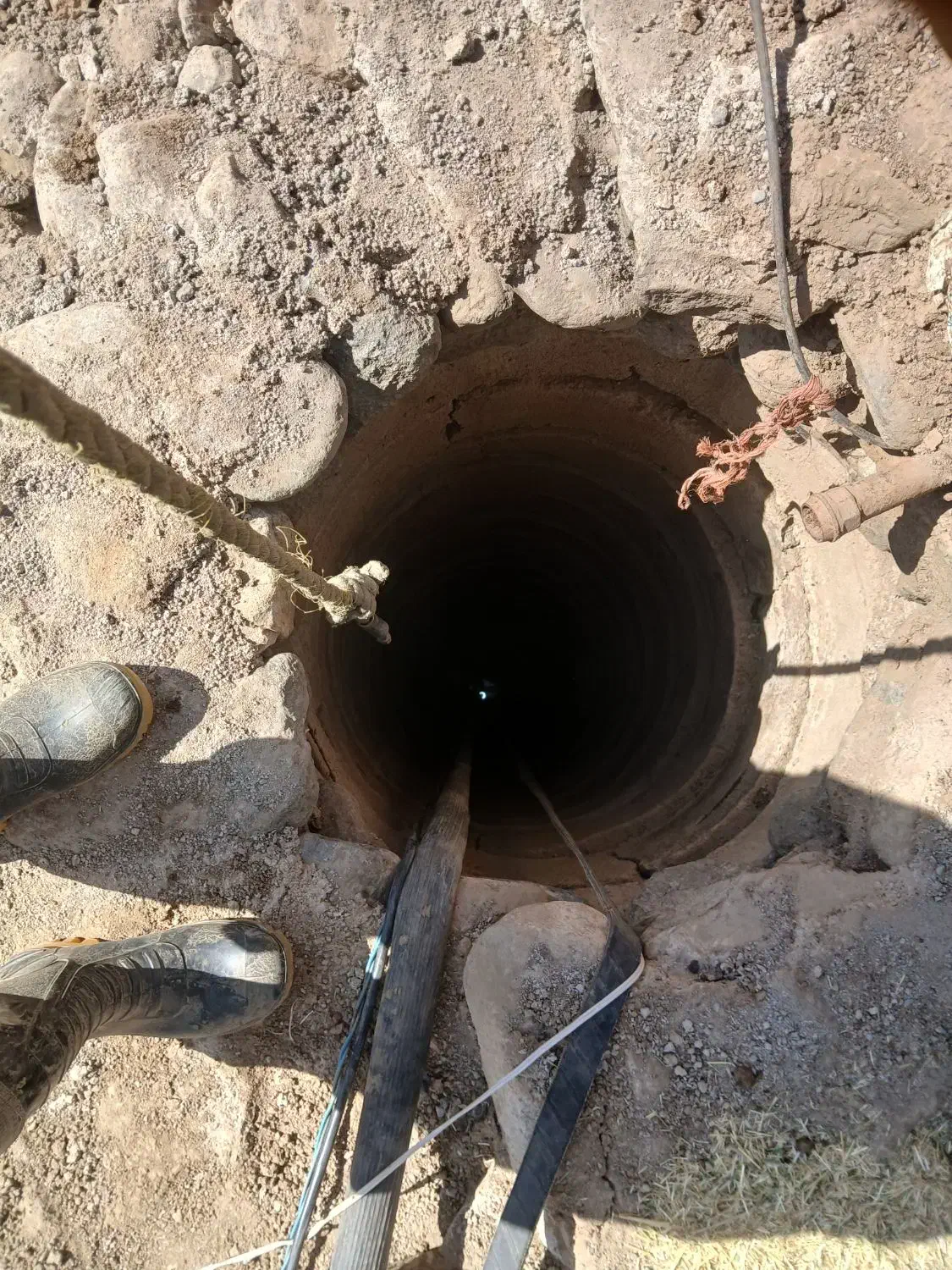 مغنی چاه آب و چاه فاضلاب|خدمات پیشه و مهارت|تویسرکان, |دیوار