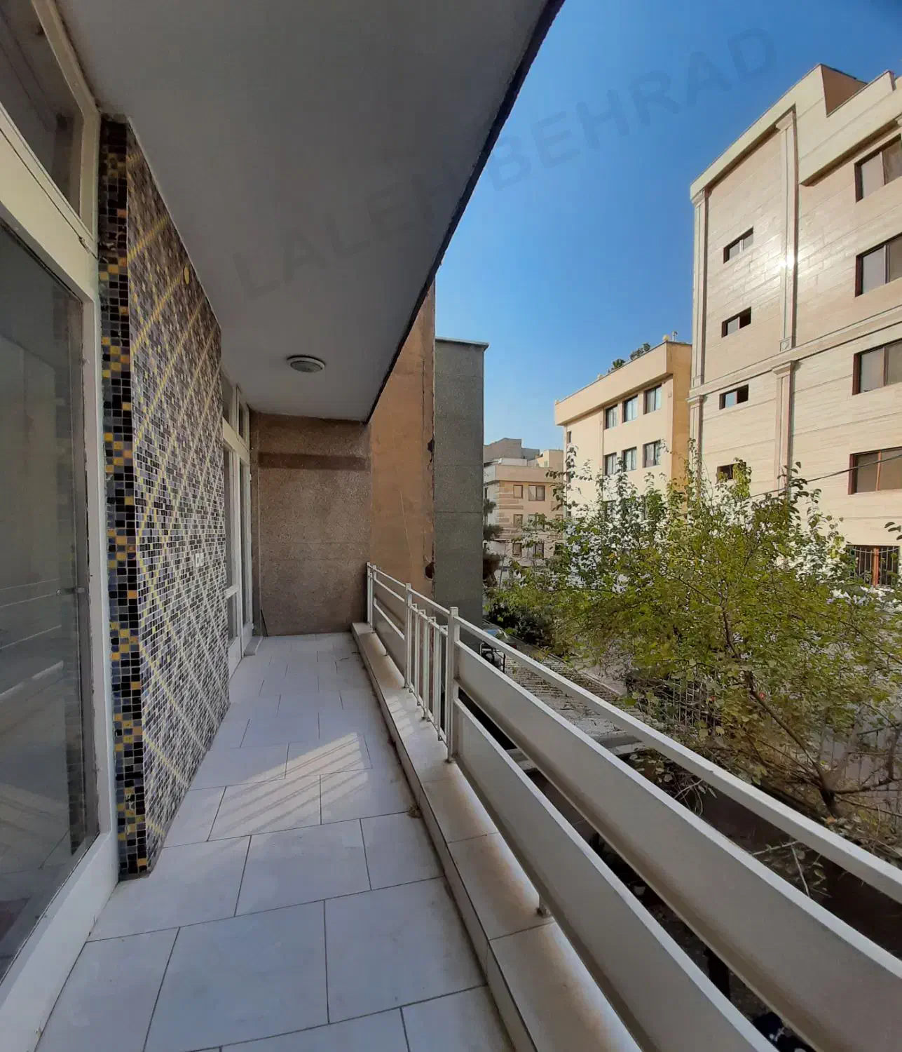 ۱۲۵ متر / تک واحدی / ۲۰ متر تراس/ خوش نقشه