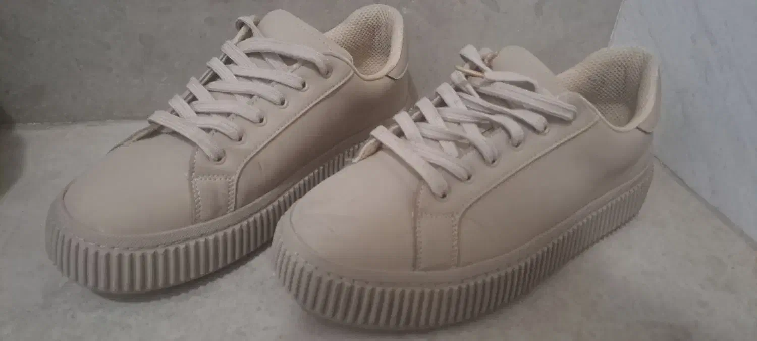 کتونی کرمی برند زارا|کیف، کفش، کمربند|تهران, امیریه|دیوار