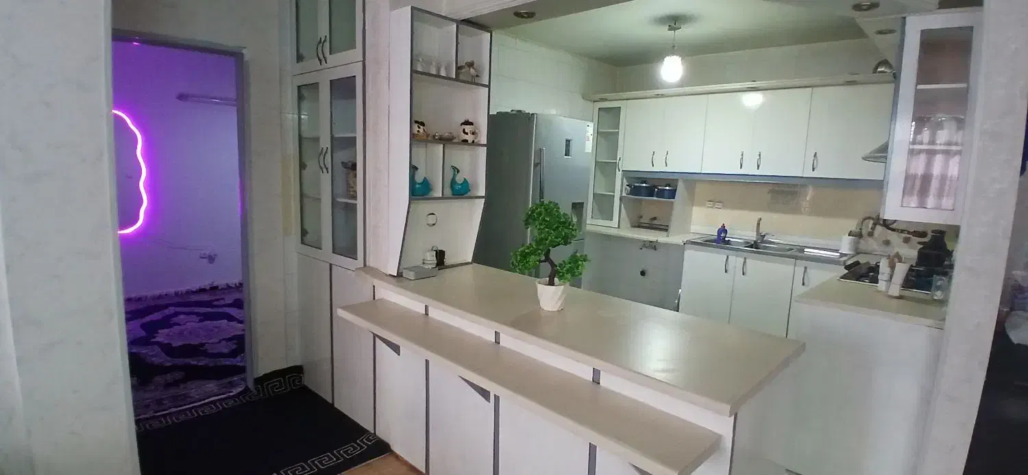 آپارتمان مبله|اجارهٔ کوتاه‌مدت آپارتمان و سوئیت|شیراز, ریشمک|دیوار